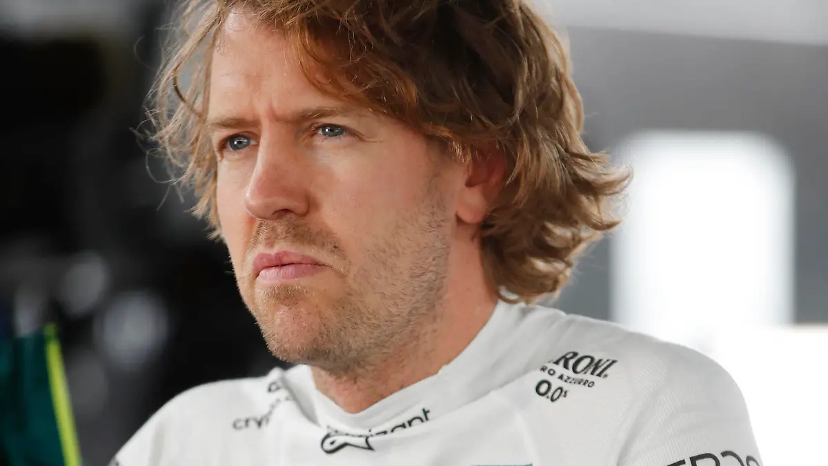  Formula 1 2022: Canadian GP CIRCUIT GILLES-VILLENEUVE, CANADA - JUNE 18: Sebastian Vettel, Aston Martin during the Canadian GP at Circuit Gilles-Villeneuve on Saturday June 18, 2022 in Montreal, Canada. Photo by Zak Mauger / LAT Images Images PUBLICATIONxINxGERxSUIxAUTxHUNxONLY GP2209_203825_54I2463