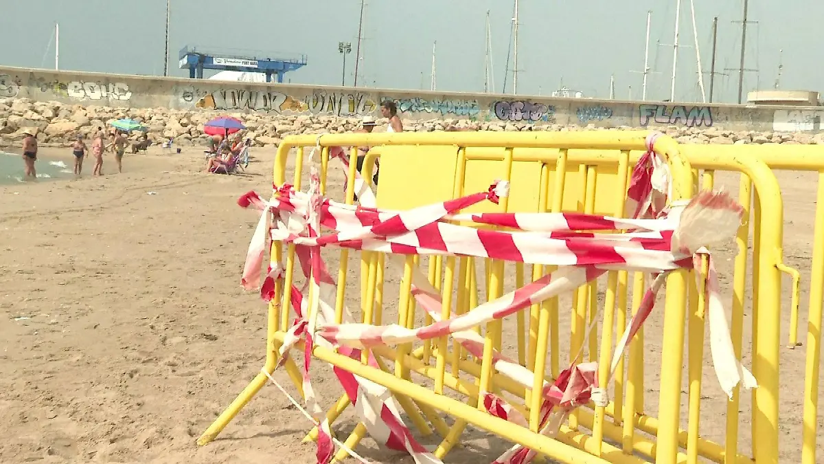 Totes Baby in Spanien am Strand