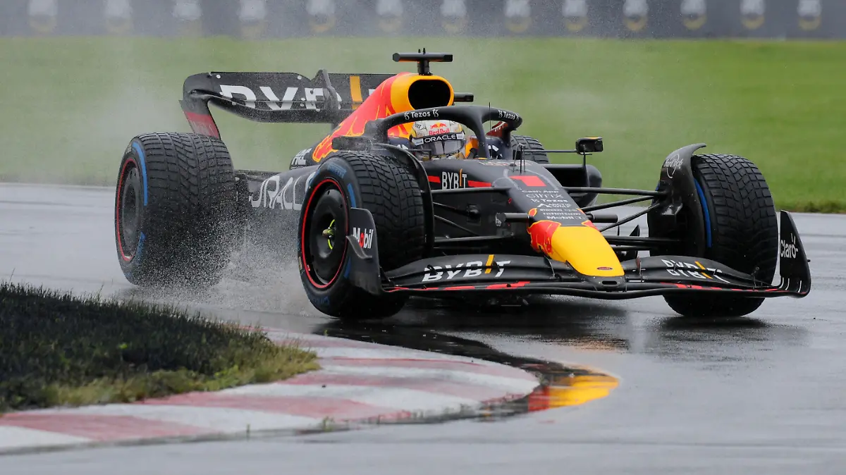 Formula One F1 - Canadian Grand Prix - Circuit Gilles Villeneuve, Montreal, Canada - June 18, 2022 Red Bull's Max Verstappen during practice REUTERS/Christinne Muschi