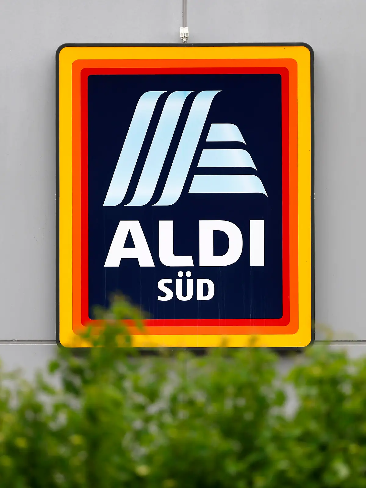Eine Filiale von Aldi Süd in Bad Münstereifel. Bei der Kartenzahlung bei Edeka, Aldi, Rossmann und Co. kam es seit Dienstagabend bundesweit zu Störungen. Eine Lösung war zuletzt nicht in Sicht, Kunden mussten in bar bezahlen. (Themenbild, Symbolbild) Bad Münstereifel, 28.05.2022