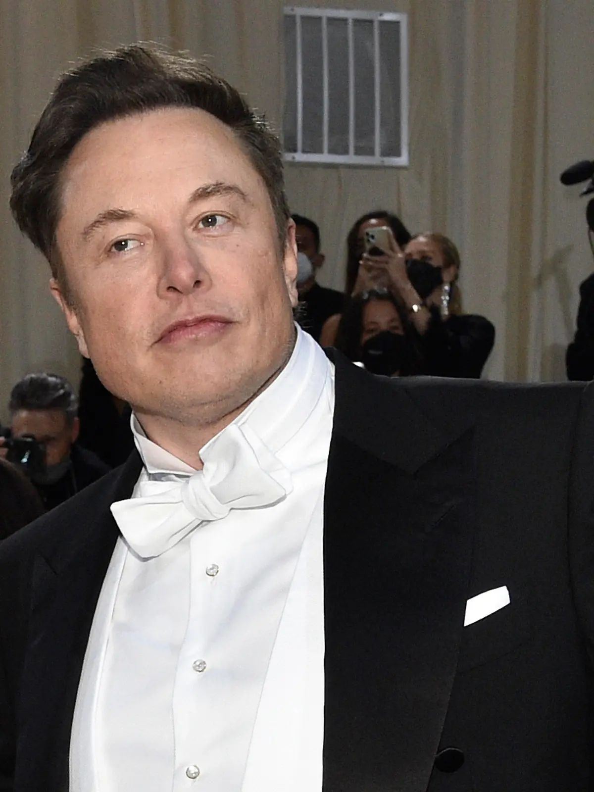 FILE - Elon Musk attends The Metropolitan Museum of Art's Costume Institute benefit gala celebrating the opening of the "In America: An Anthology of Fashion" exhibition on May 2, 2022, in New York. Musk is expected to meet with Twitter employees Thursday, June 16, 2022 in an apparent effort to assuage concerns about his $44 billion deal to acquire the social platform. (Photo by Evan Agostini/Invision/AP)