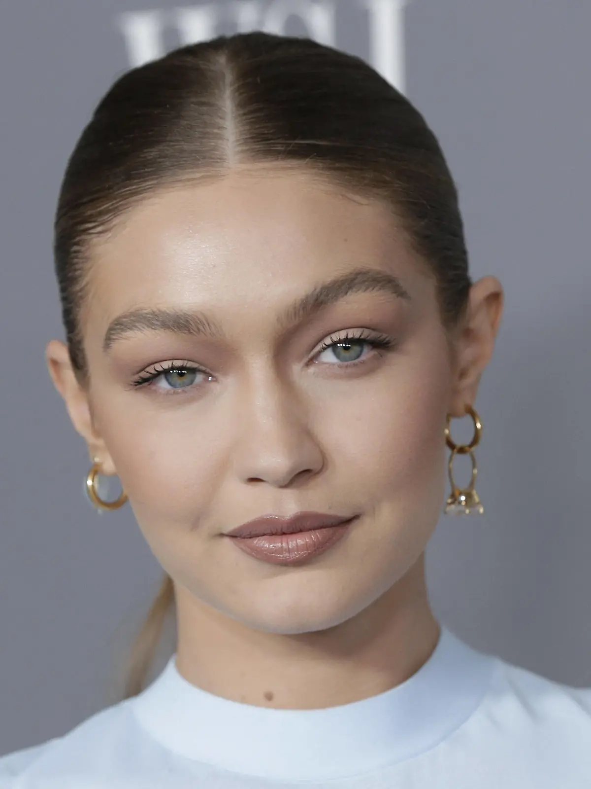  Gigi Hadid arrives on the red carpet at the WSJ Mag 2019 Innovator Awards at The Museum of Modern Art on Wednesday, November 06, 2019 in New York City. PUBLICATIONxINxGERxSUIxAUTxHUNxONLY NYP20191106130 JOHNxANGELILLO