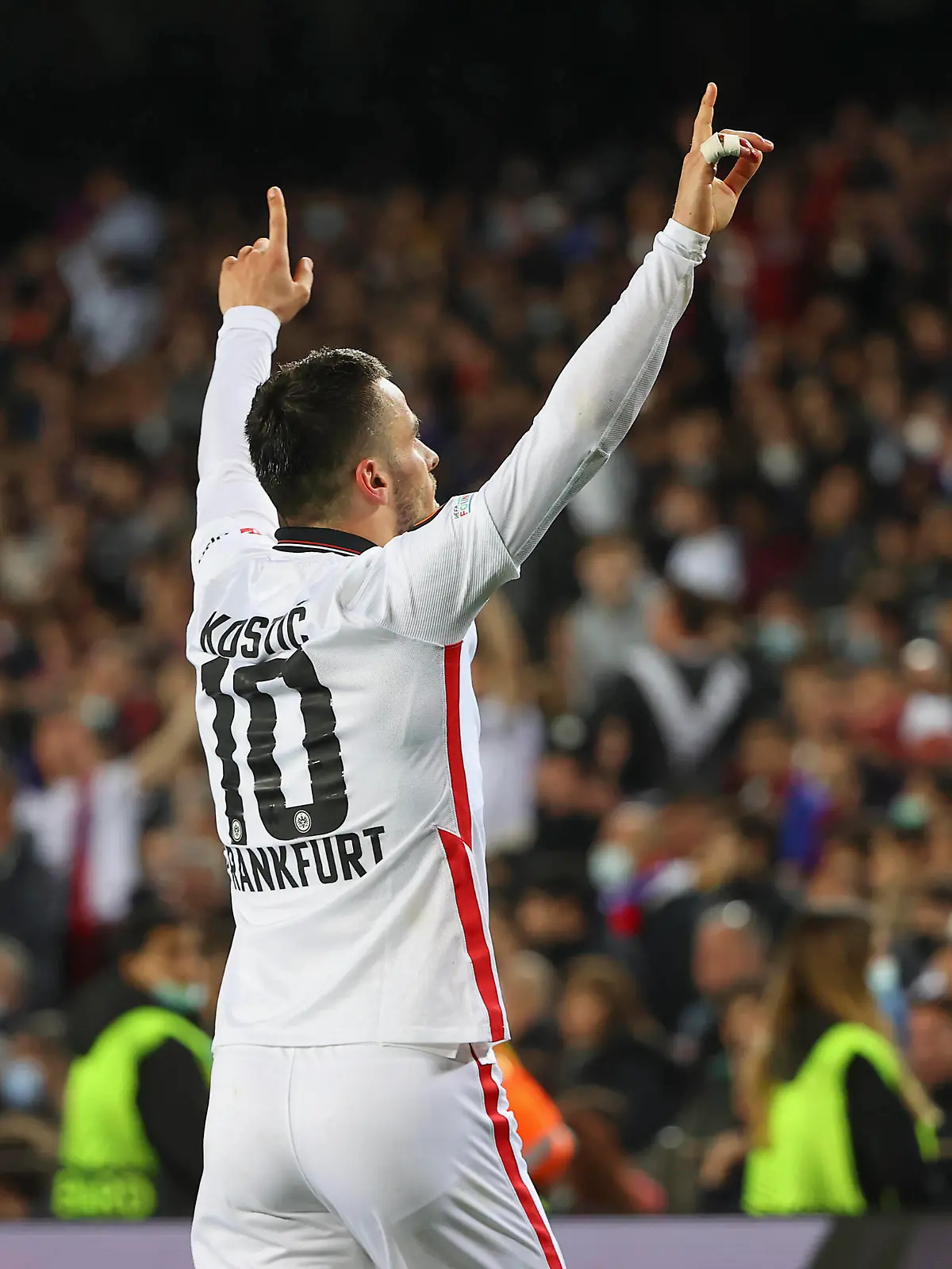  14.04.2022, Fussball UEFA Europa League, FC Barcelona, Barca - Eintracht Frankfurt, emonline, emspor, v.l., Torjubel zum 0:3 durch Filip Kostic Eintracht Frankfurt, Goal celebration, celebrate the goal DFL/DFB REGULATIONS PROHIBIT ANY USE OF PHOTOGRAPHS AS IMAGE SEQUENCES AND/OR QUASI-VIDEO. xdcx *** 14 04 2022, Football UEFA Europa League, FC Barcelona Eintracht Frankfurt, emonline, emspor, v l , Goal celebration to 0 3 by Filip Kostic Eintracht Frankfurt , Goal celebration, celebrate the goal DFL DFB REGULATES PROHIBIT ANY USE OF PHOTOGRAPHS AS IMAGE SEQUENCES AND OR QUASI VIDEO xdcx Copyright: HMBxMedia
