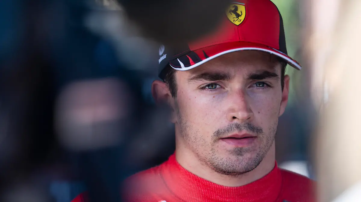  June 12, 2022, Baku, Azerbaijan: CHARLES LECLERC of Monaco and Scuderia Ferrari talks to the media after retiring from the 2022 FIA Formula 1 Azerbaijan Grand Prix at Baku City Circuit in Baku, Azerbaijan. Baku Azerbaijan - ZUMAg147 20220612_zap_g147_038 Copyright: xJamesxGasperottix
