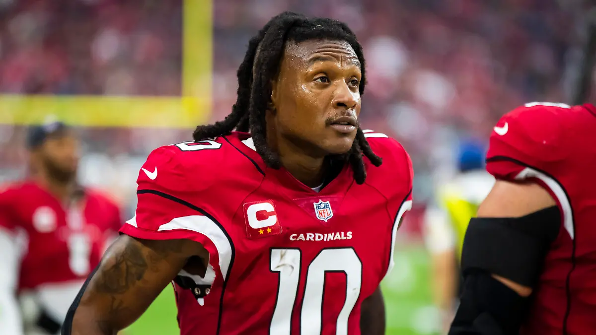 NFL, American Football Herren, USA Houston Texans at Arizona Cardinals, Oct 24, 2021 Glendale, Arizona, USA Arizona Cardinals wide receiver DeAndre Hopkins 10 against the Houston Texans at State Farm Stadium. Mandatory Credit: Mark J. Rebilas-USA TODAY Sports, 24.10.2021 14:57:15, 17026024, Arizona Cardinals, NFL, DeAndre Hopkins, Houston Texans, State Farm Stadium PUBLICATIONxINxGERxSUIxAUTxONLY Copyright: xMarkxJ.xRebilasx 17026024