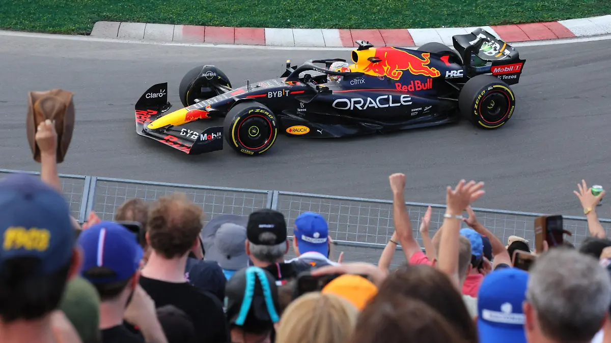 Formula One F1 - Canadian Grand Prix - Circuit Gilles Villeneuve, Montreal, Canada - June 17, 2022 Red Bull's Max Verstappen in action during practice REUTERS/Christinne Muschi