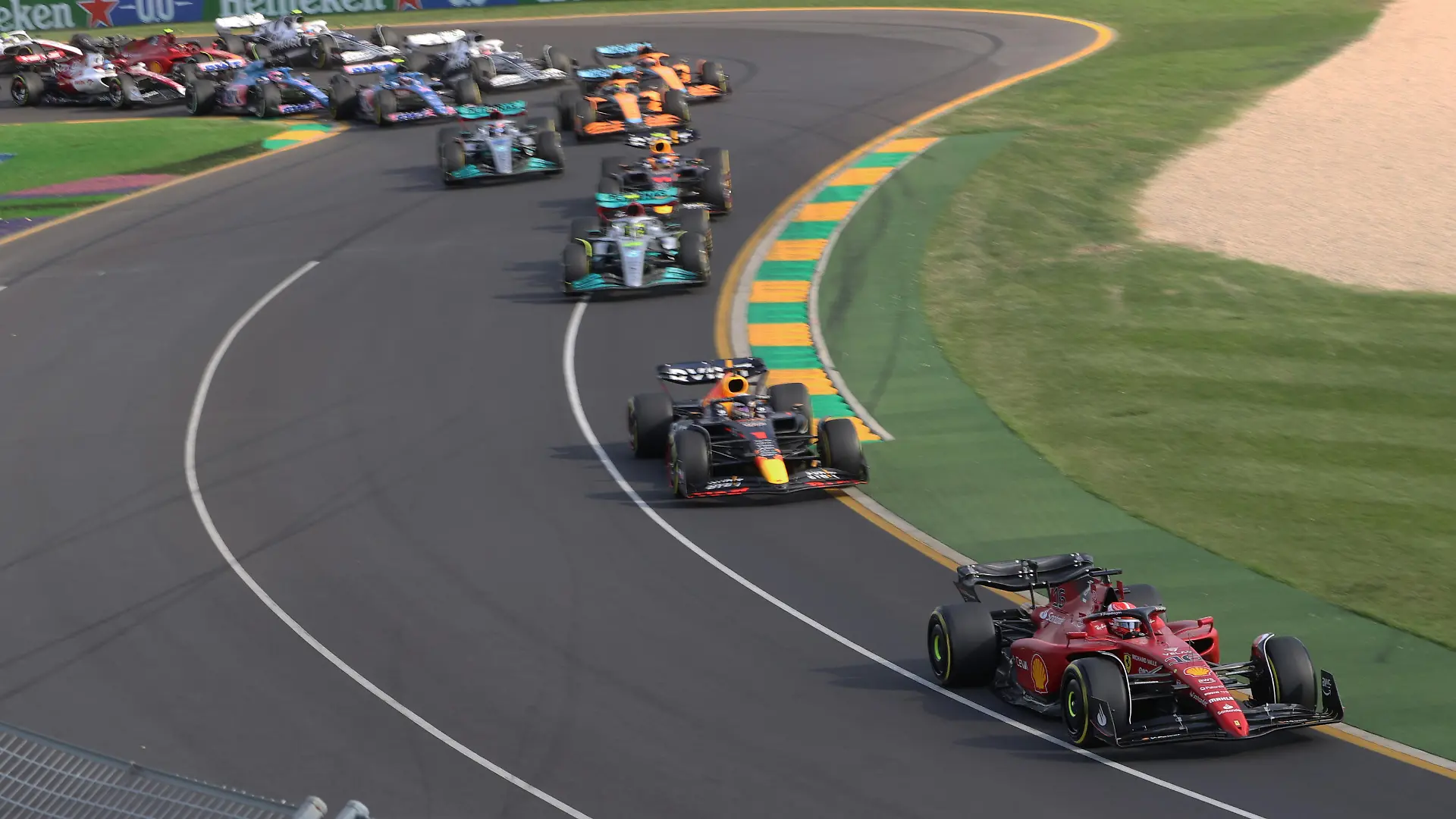 MELBOURNE, Australia, 10 April 2022: START, #16, Charles LECLERC, MCO, Team Scuderia Ferrari, F1-75, Ferrari 065 engine followed by #1, Max VERSTAPPEN, NDL, Oracle Red Bull Racing RB18 Honda AUSTRALIAN Formula One Grand Prix on 10. April 2022, Albert Park - Melbourne, F1 GP of AUSTRALIA, FORMULA 1, F1 race, Formel 1 Rennen in Australien, Motorsport, Fee liable image, Copyright ? ATP images / Paul CROSS