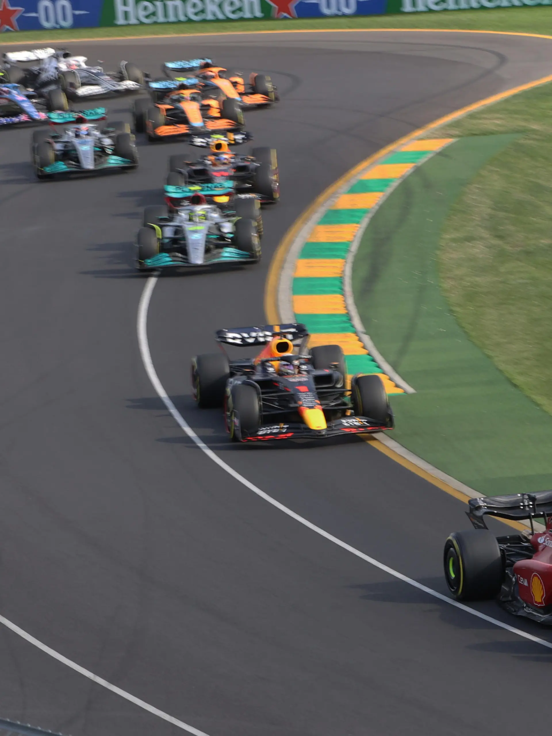 MELBOURNE, Australia, 10 April 2022: START, #16, Charles LECLERC, MCO, Team Scuderia Ferrari, F1-75, Ferrari 065 engine followed by #1, Max VERSTAPPEN, NDL, Oracle Red Bull Racing RB18 Honda AUSTRALIAN Formula One Grand Prix on 10. April 2022, Albert Park - Melbourne, F1 GP of AUSTRALIA, FORMULA 1, F1 race, Formel 1 Rennen in Australien, Motorsport, Fee liable image, Copyright ? ATP images / Paul CROSS