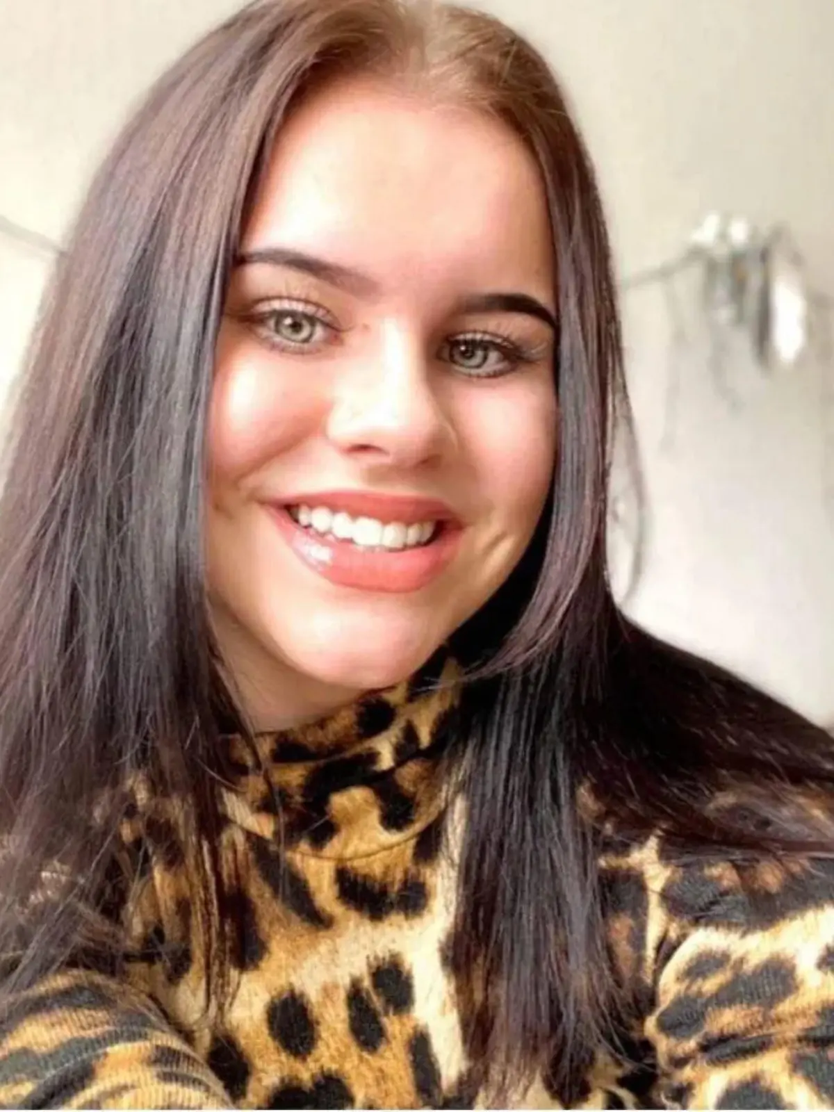 Wiktoria (16) aus Großröhrsdorf in Sachsen starb am 15. September 2021 an schweren Stichverletzungen. Vor Gericht musste sich ihr 15-jähriger Freund wegen Mordes an der Schülerin verantworten.