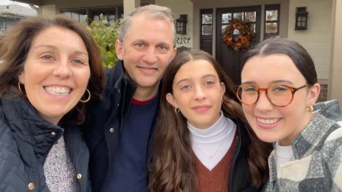 US-Politiker Sean Casten mit seiner Familie.