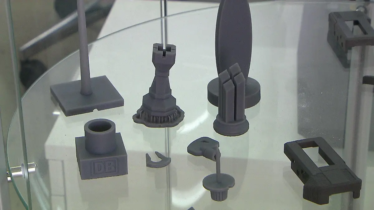Ersatzteile aus dem 3D-Drucker der Deutschen Bahn in Neumünster.