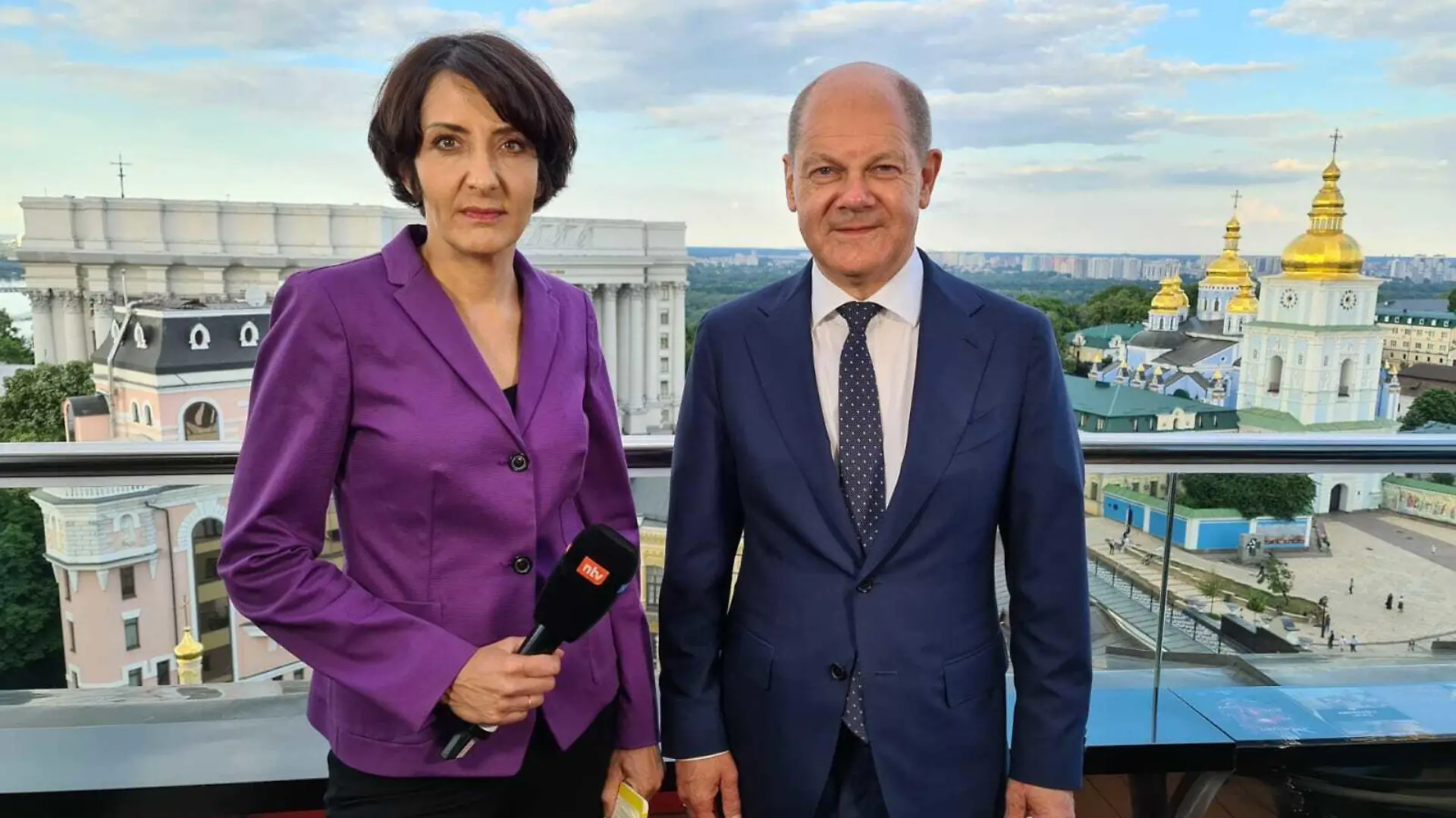 Kavita Sharma und Olaf Scholz