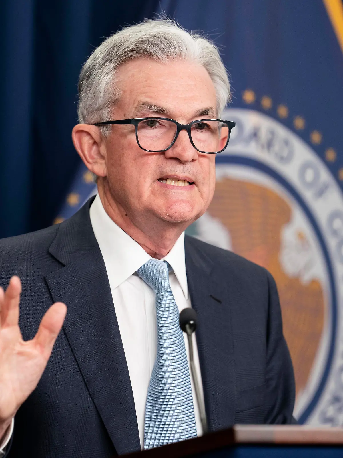 220615 -- WASHINGTON, June 15, 2022 -- U.S. Federal Reserve Chair Jerome Powell attends a press conference in Washington, D.C., the United States, on June 15, 2022. The U.S. Federal Reserve on Wednesday raised its benchmark interest rate by 75 basis points, marking the sharpest rate hike since 1994, as reports in recent days indicated inflation showed no clear sign of easing.  U.S.-WASHINGTON, D.C.-FED-BENCHMARK INTEREST RATE-RAISING LiuxJie PUBLICATIONxNOTxINxCHN 