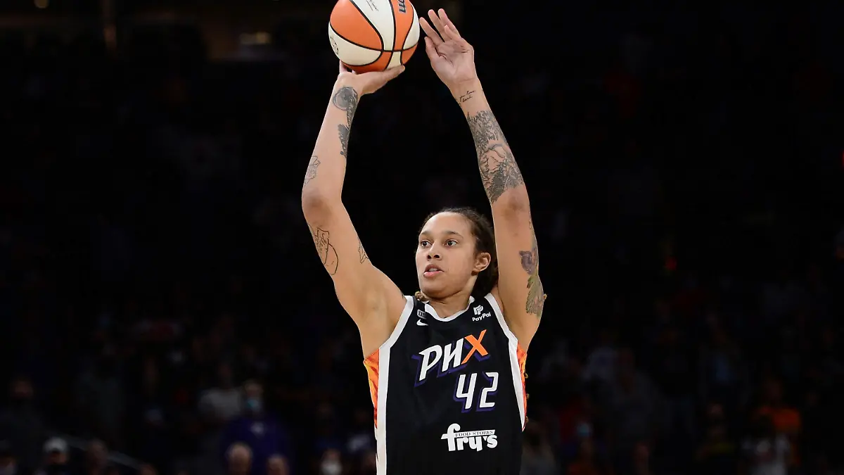 FILE PHOTO: Oct 13, 2021; Phoenix, Arizona, USA; Phoenix Mercury center Brittney Griner (42) shoots against the Chicago Sky during the first half of game two of the 2021 WNBA Finals at Footprint Center. Mandatory Credit: Joe Camporeale-USA TODAY Sports/File Photo