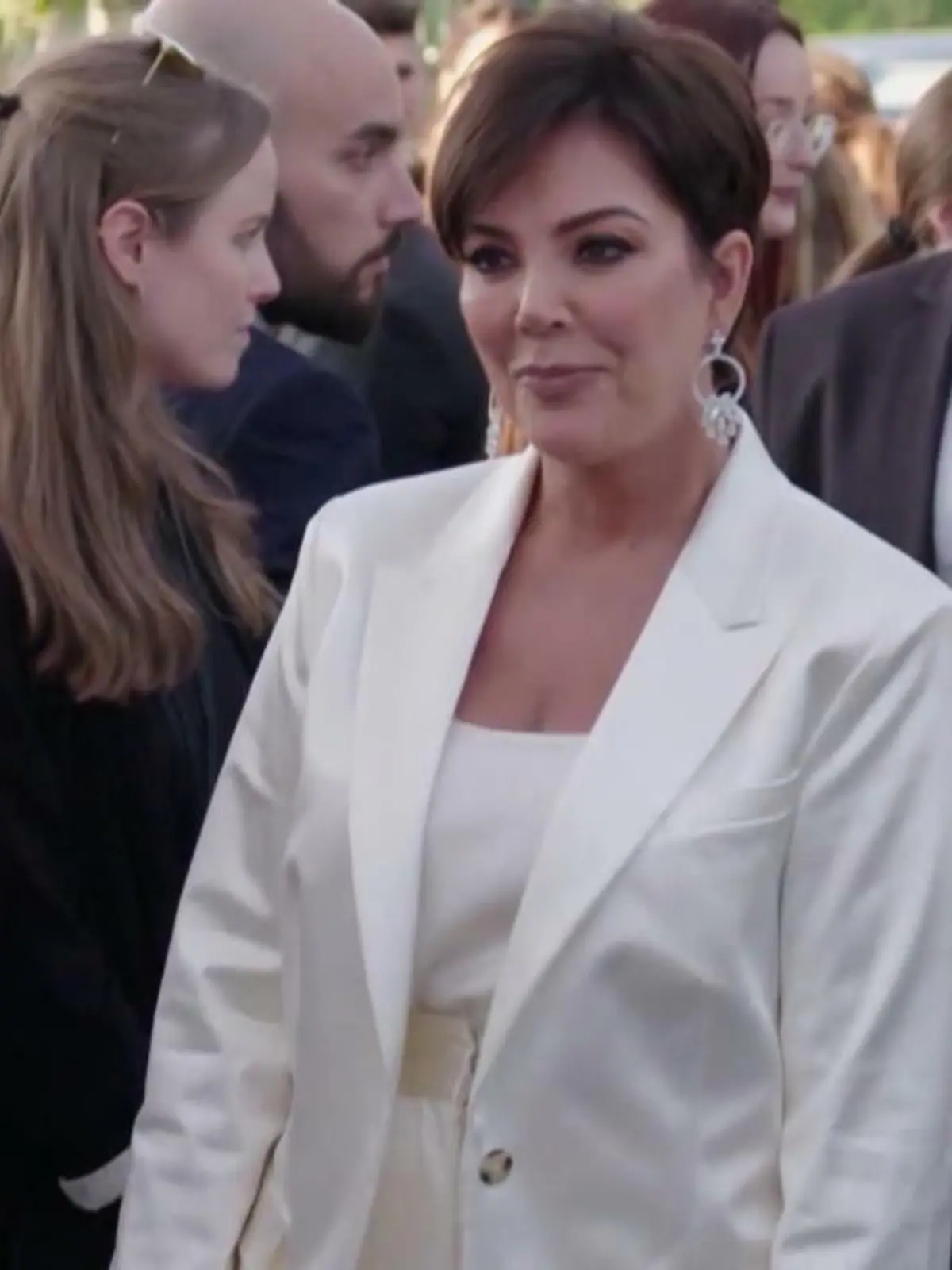 Bild zu: "Paparazzi erwischen Kris Jenner ungeschminkt & im Lässiglook"
