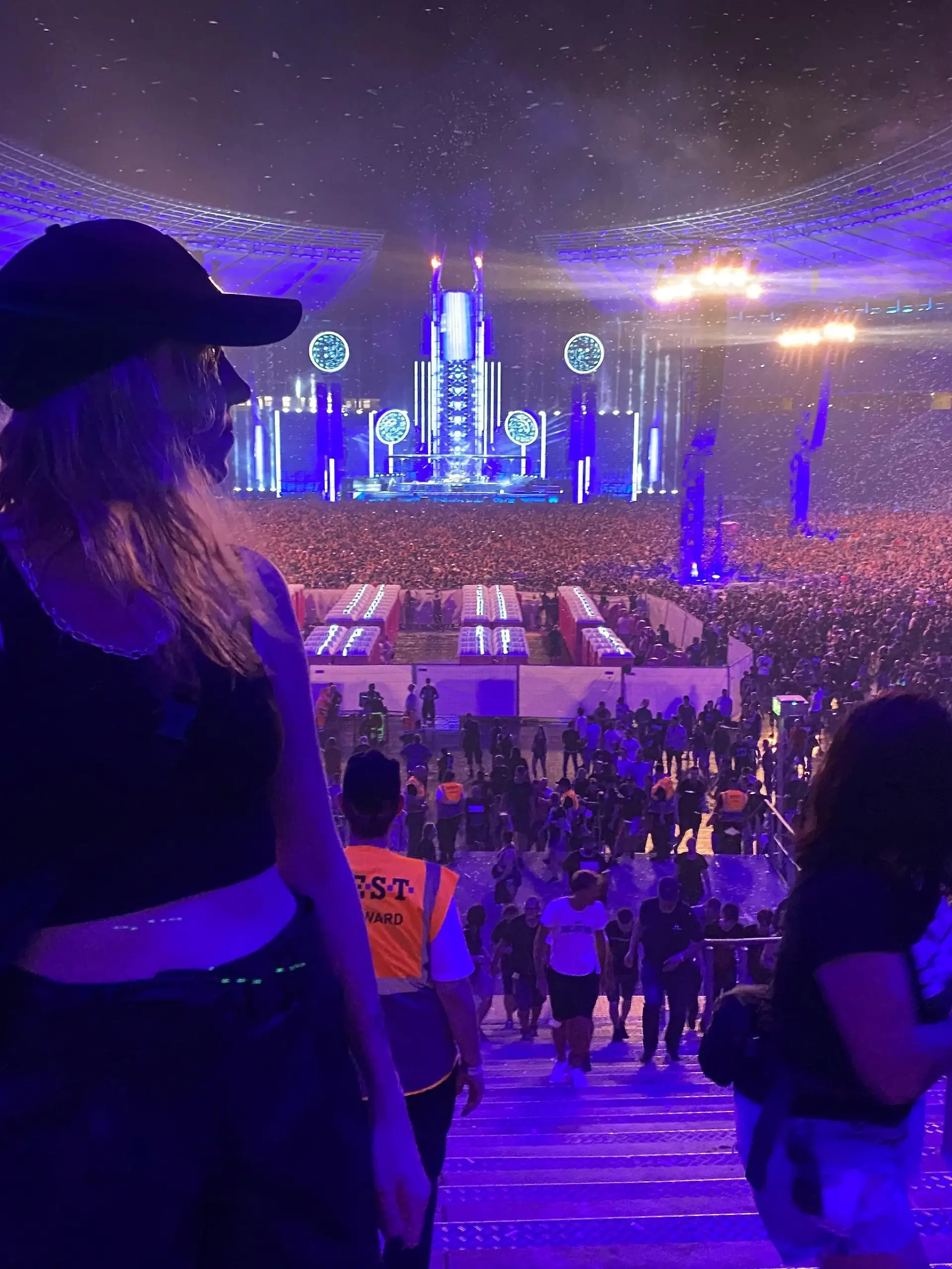 Frau auf Konzert von Rammstein