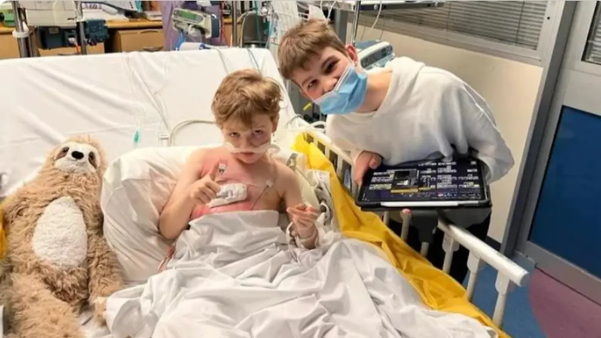Der kleine Asher (6) ist an Lymphdrüsenkrebs erkrankt. Schon sein älterer Bruder Micah starb an einer Krebserkrankung.