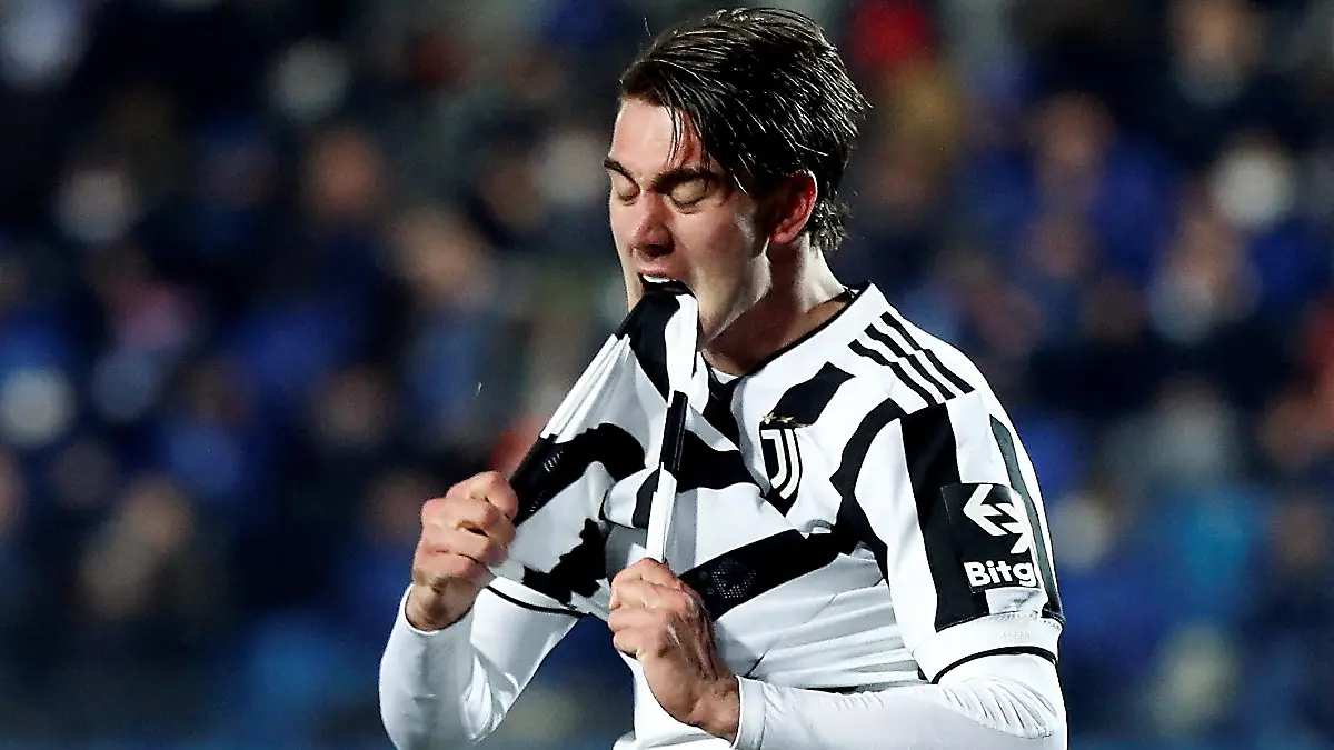 Soccer Football - Serie A - Atalanta v Juventus - Stadio Atleti Azzurri, Bergamo, Italy - February 13, 2022 Juventus' Dusan Vlahovic reacts REUTERS/Alessandro Garofalo     TPX IMAGES OF THE DAY