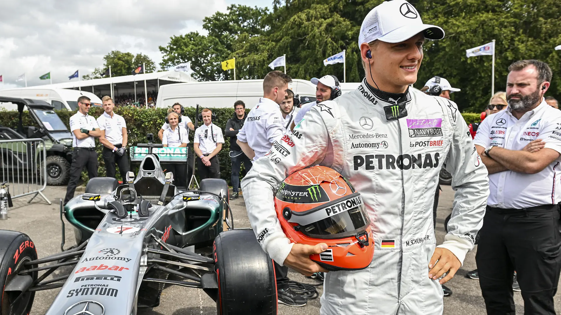 Goodwood Festival of Speed - 2023. EDITORIAL USE ONLY Mick Schumacher beside his father's Mercedes W02 which he drove during the 2011 Formula 1 season at the Goodwood Festival of Speed at Goodwood House in West Sussex. Picture date: Sunday June 16, 2023. This year, the event celebrates its 30th anniversary and takes place from June 13-16. Picture credit should read: John Nguyen/PA Wire. URN:73023273