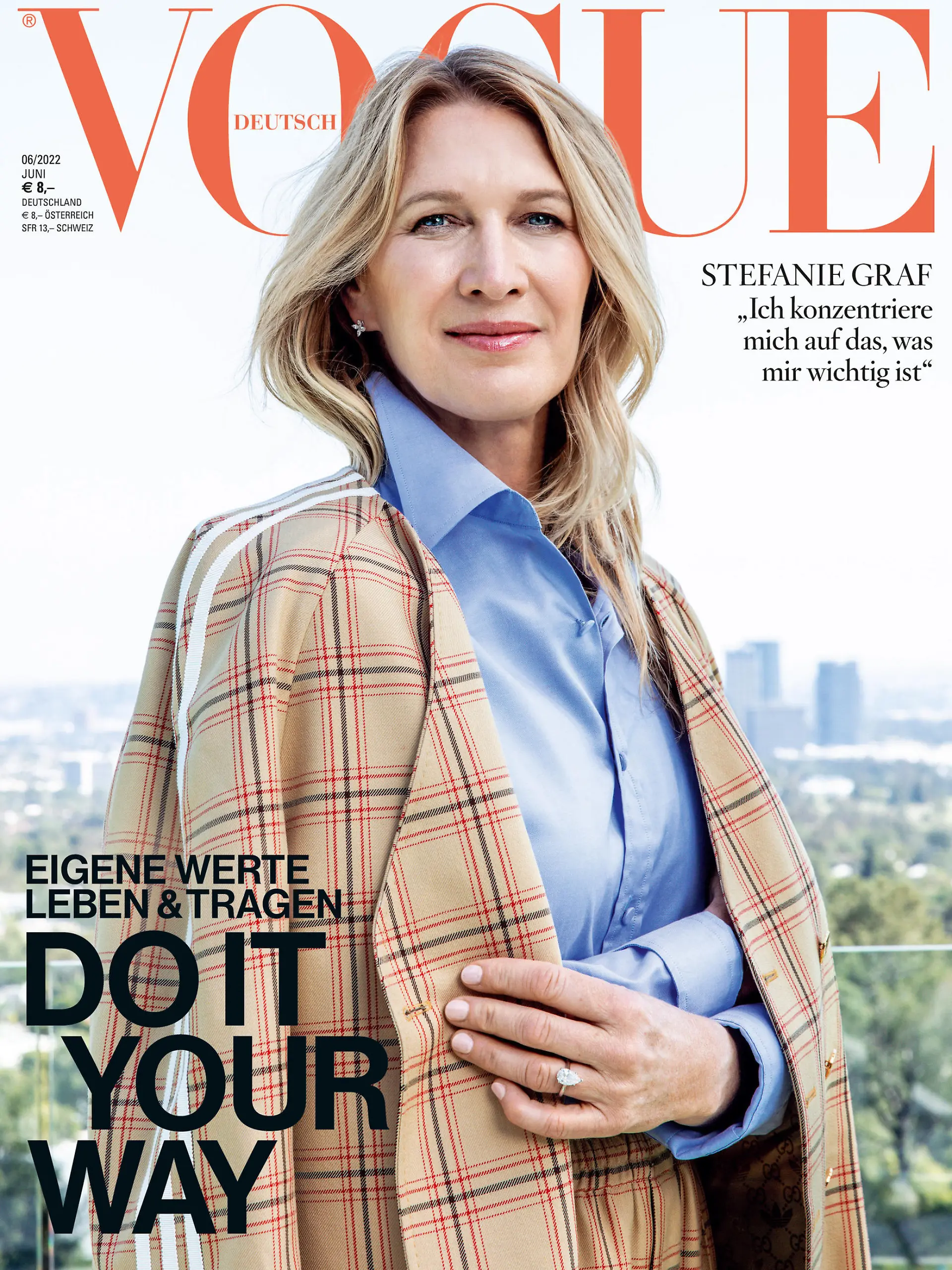 HANDOUT - 26.05.2022, ---: Ex-Tennisstar Steffi Graf auf dem Cover der Juni-Ausgabe vom Magazin VOGUE Germany (undatierte Aufnahme). Die deutsche Vogue  Ausgabe mit der Coverstory über Stefanie Graf erscheint am 31. Mai 2022. (zu dpa: «Steffi Graf über Leben im Rampenlicht: «Das fiel mir eher schwer» ») Foto: Stefan Ruiz für VOGUE Germany/dpa - ACHTUNG: Nur zur redaktionellen Verwendung im Zusammenhang mit der Berichterstattung über die VOGUE Germany 06/22 Ausgabe - Verwendung bis zum dem 28. Juni 2022. Das Foto darf nicht verändert und nur im vollen Ausschnitt verwendet werden. Keine Archivierung. Nur mit vollständiger Nennung des Credits Stefan Ruiz für VOGUE Germany +++ dpa-Bildfunk +++
