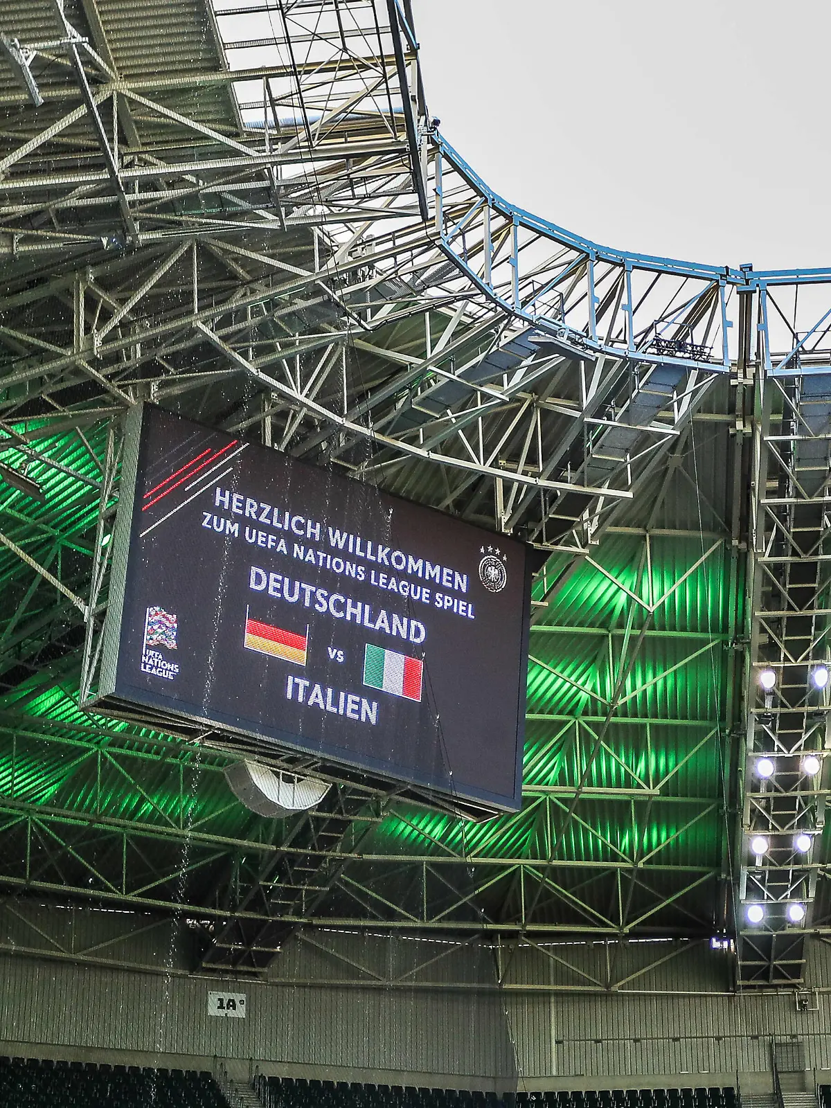  Fussball, UEFA Nations League League A - Gruppe 3 - Spieltag 4 Deutschland - Italien 14.06.2022, BORUSSIA-PARK Mönchengladbach Die Anzeigetafel zeigt die heutigen Begegnung an Foto: Herbertz / Nico Herbertz Mönchengladbach BORUSSIA-PARK Nordrhein-Westfahlen Deutschland *** Sports, Football, UEFA Nations League League A Group 3 Matchday 4 Germany Italy 14 06 2022, BORUSSIA PARK Mönchengladbach The scoreboard shows todays match Photo Herbertz Nico Herbertz Mönchengladbach BORUSSIA PARK Nordrhein Westfahlen Germany 