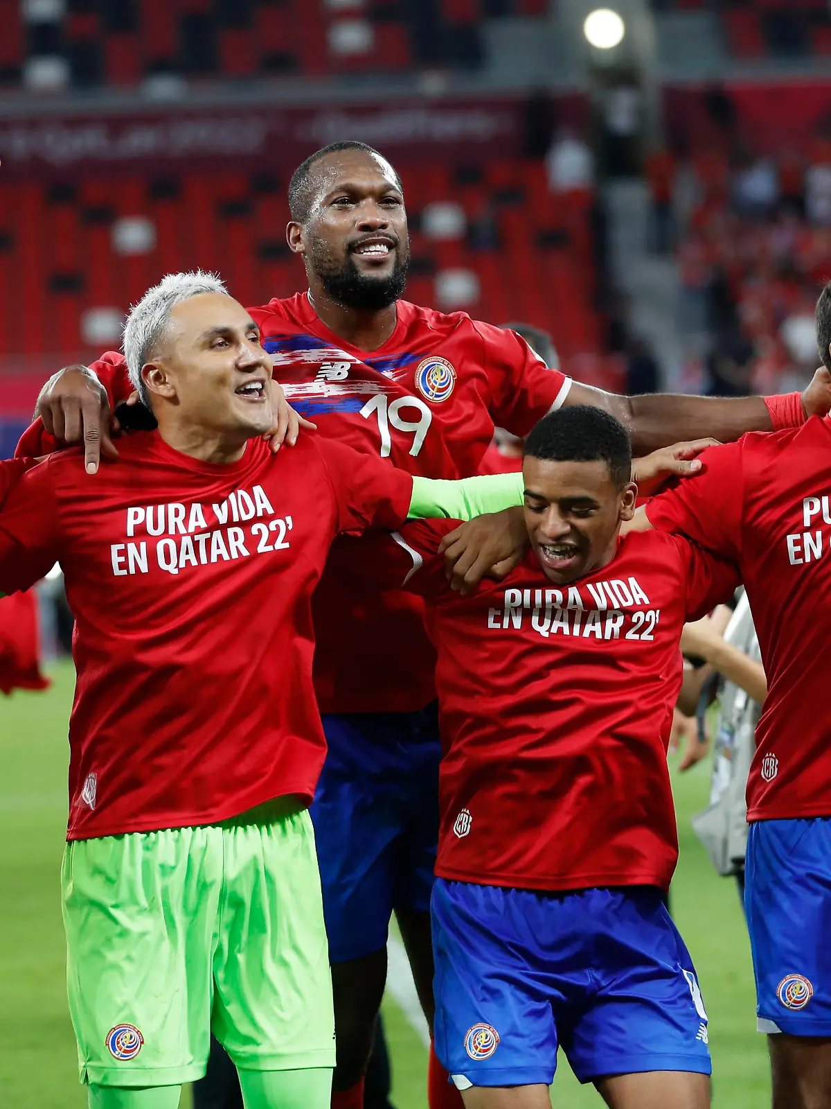  Costa Rica s players celebrate their victory following their AFC-CONMEBOL inter-confederation playoff soocer match between Costa Rica and New Zealand for spot in the FIFA World Cup, WM, Weltmeisterschaft, Fussball 2022 finals up at the Ahmad bin Ali Stadium in Doha, Qatar, 14 June 2022. Costa Rica - New Zealand ACHTUNG: NUR REDAKTIONELLE NUTZUNG PUBLICATIONxINxGERxSUIxAUTxONLY Copyright: xAlbertoxEstevezx GRAF1680 20220614-74dedfab213fd50fbbb2951f2e2aa8d570d15540