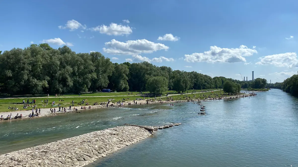 Isar-Strände in München