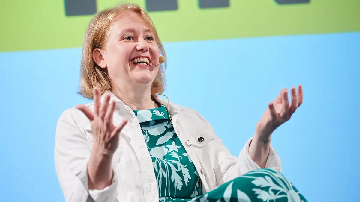 10.06.2022, Berlin: Lisa Paus (Bündnis 90/Die Grünen), Bundesministerin für Familie, Senioren, Frauen und Jugend, spricht auf der re:publica 2022 bei dem Event des Kooperationspartners TINCON (Teenage Internetwork Conference). In diesem Jahr findet die Internationale Konferenz der digitalen Gesellschaft unter dem Motto ·Any Way the Wind Blows· in der Arena und im Festsaal Kreuzberg statt. Foto: Annette Riedl/dpa +++ dpa-Bildfunk +++