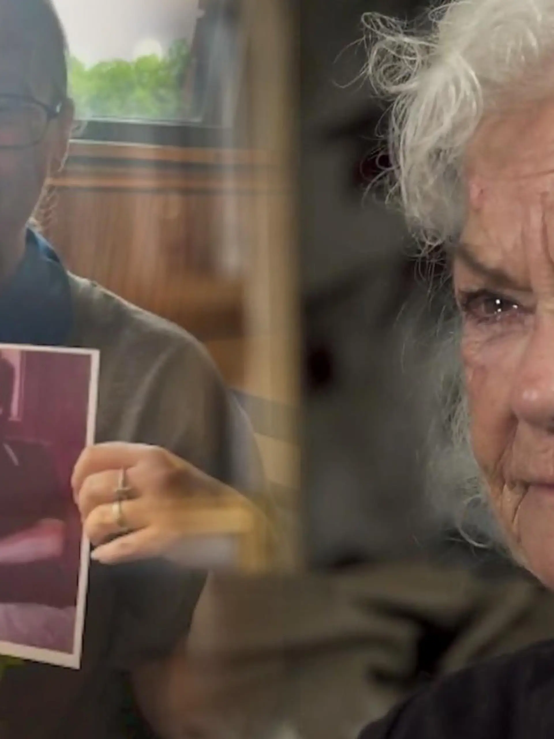 Über 40 Jahre wusste Hollys Großmutter Donna Casasante nicht, was nach dem Mord an ihren Eltern mit ihrer Enkeltochter geschehen ist.
