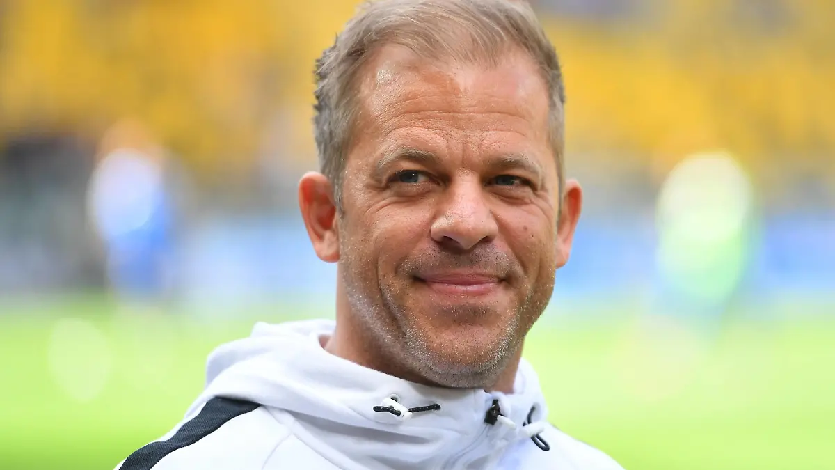 Trainer Markus Anfang (Kiel), SG Dynamo Dresden gegen Holstein Kiel, Fußball, Fussball, 2. Bundesliga, Saison 2017/2018, DDV-Stadion Dresden, 14.04.2018, *** Coaches Markus Anfang Kiel SG Dynamo Dresden vs Holstein Kiel Soccer Soccer 2 Bundesliga Season 2017 2018 DDV Stadion Dresden 14 04 2018
