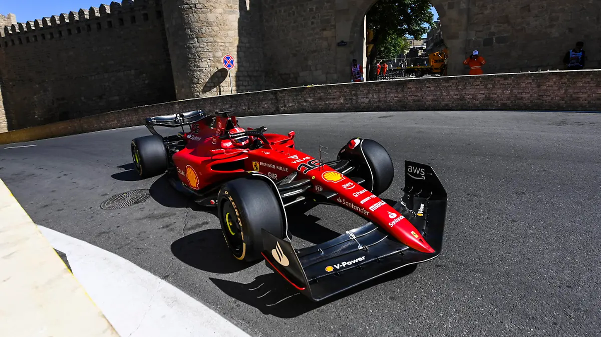 Formula 1 2022: Azerbaijan GP BAKU CITY CIRCUIT, AZERBAIJAN - JUNE 10: Charles Leclerc, Ferrari F1-75 during the Azerbaijan GP at Baku City Circuit on Friday June 10, 2022 in Baku, Azerbaijan. Photo by Mark Sutton / Sutton Images Images PUBLICATIONxINxGERxSUIxAUTxHUNxONLY GP2208_125457MS1_4052