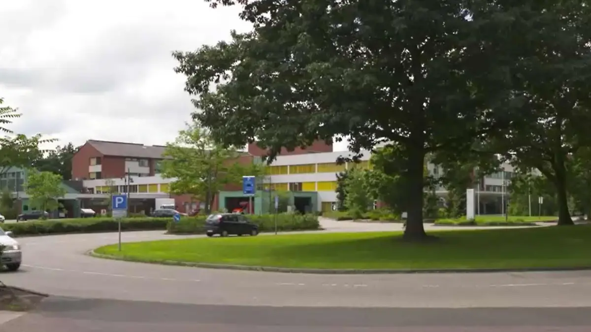 Im Krankenhaus in Gütersloh wurde Kevin operiert.