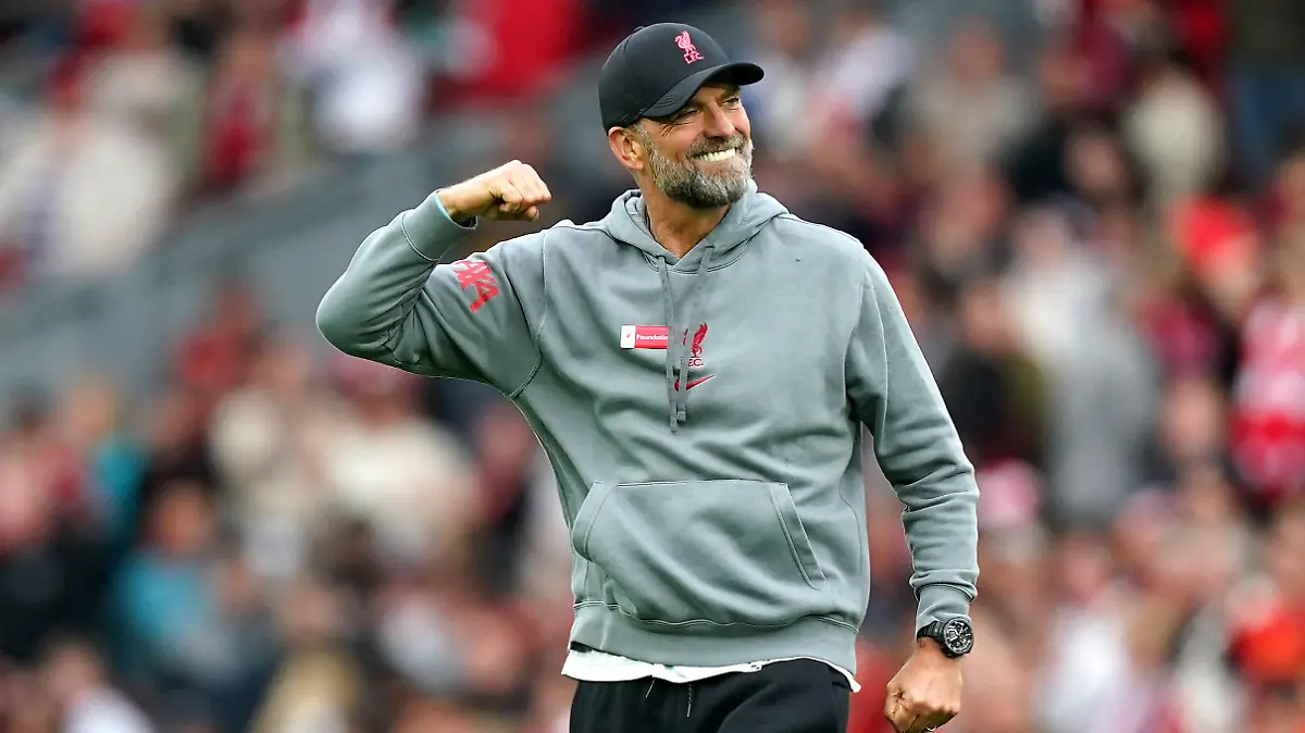 ARCHIV - 06.05.2023, Großbritannien, Liverpool: Fußball: Premier League, England, 35. Spieltag, FC Liverpool - FC Brentford. Jürgen Klopp, Trainer des FC Liverpool, jubelt nach dem Spiel. Jürgen Klopp bestreitet mit dem FC Liverpool ein Testspiel gegen Darmstadt. (zu dpa: «Bundesliga-Generalprobe gegen Klopp: Darmstadt reist nach England») Foto: Mike Egerton/PA Wire/dpa +++ dpa-Bildfunk +++