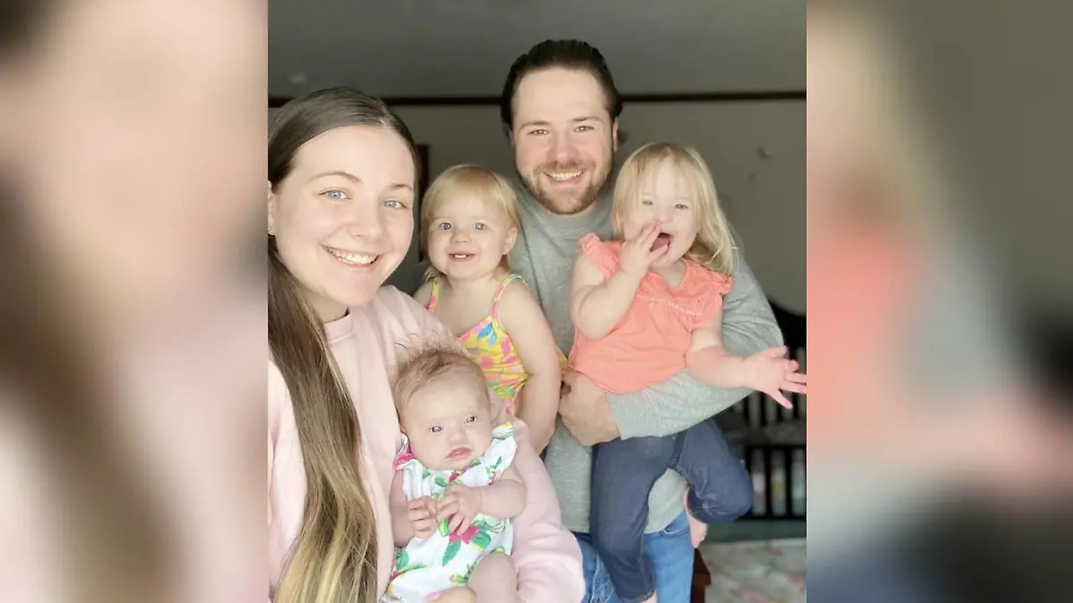 Ashley  Zambelli (23) mit ihrer Familie.