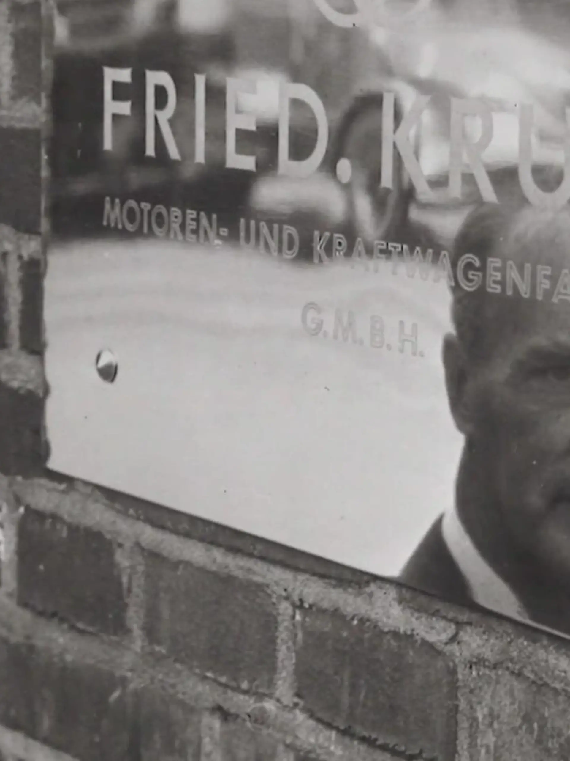 Wieviel Nazi steckte in Alfried Krupp? Mit Spannung wurde heute in Essen das Ergebnis einer Forschungsarbeit erwartet: Es geht um den letzten Alleininhaber des gleichnamigen Unternehmens. Das Vermögen der Stahldynastie ist längst in einer gemeinnützigen Stiftung aufgegangen. Die wollte wissen, wie ihr Gründer mit dem Nationalsozialismus umgegangen ist.