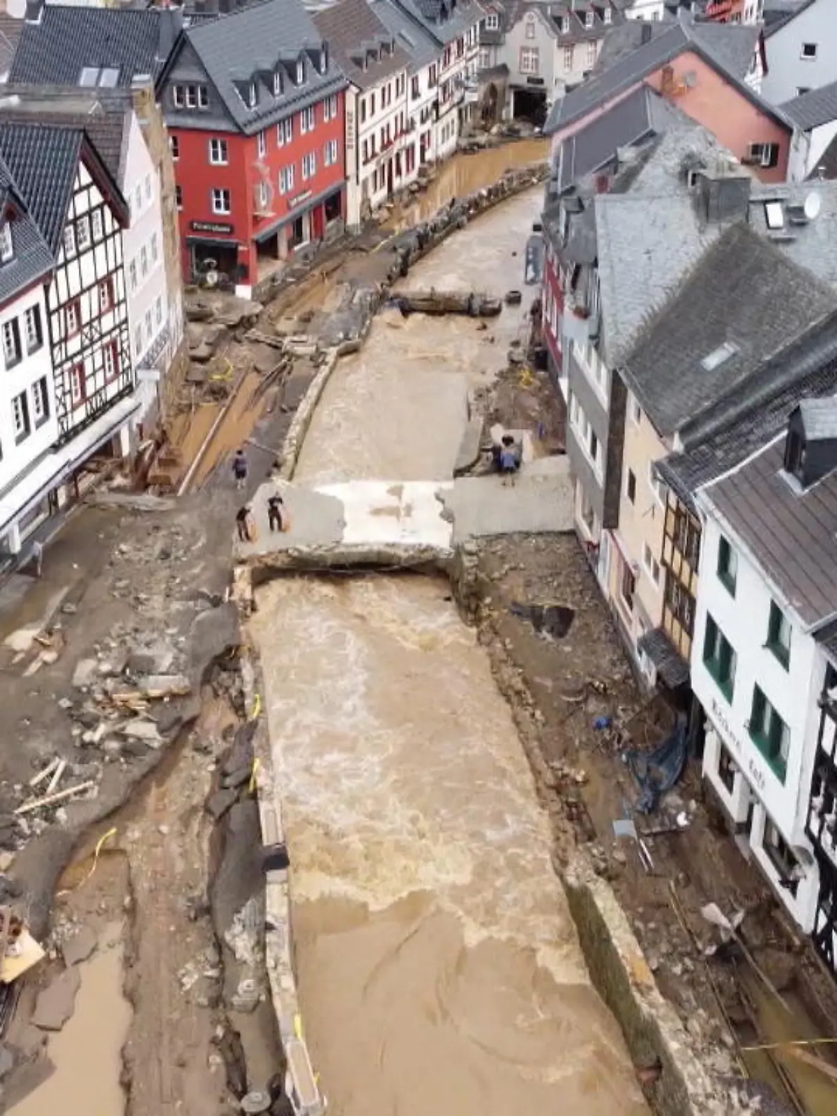 Die Flut im Juli 2021 war eine der größten Katastrophenlagen in der Geschichte des Landes. Heute jährt sich die Hochwasserkatastrophe zum zweiten Mal. Stark getroffen hat es damals unter anderem auch das historische Bad Münstereifel.