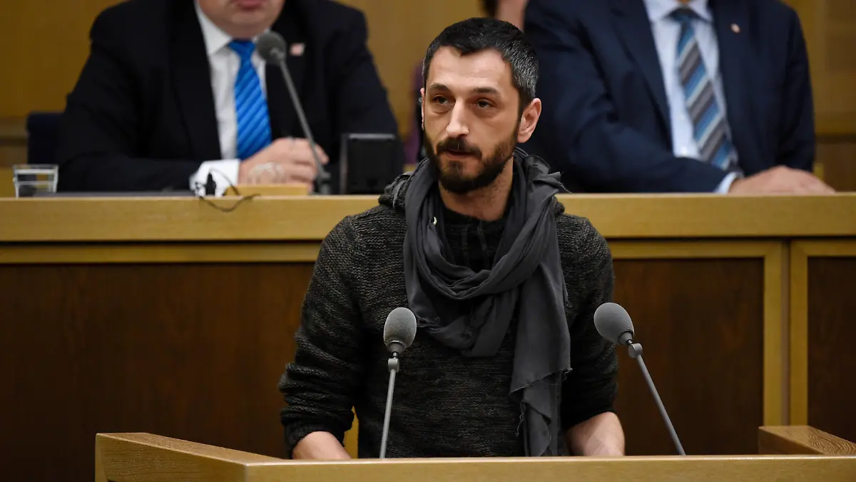 Stadtverordneten-Versammlung 01.03.2018 Frankfurt x1x 21. Plenarsitzung der Stadtverordneten-Versammlung im Plenarsaal des Römer. Im Bild: Dimitrios Bakakis Die Grünen Frankfurt Frankfurt Hessen Germany *** City Council Assembly 01 03 2018 Frankfurt x1x 21 Plenary session of the City Council Assembly in the plenary hall of the Römer In the picture Dimitrios Bakakis The Greens Frankfurt Frankfurt Hesse Germany 