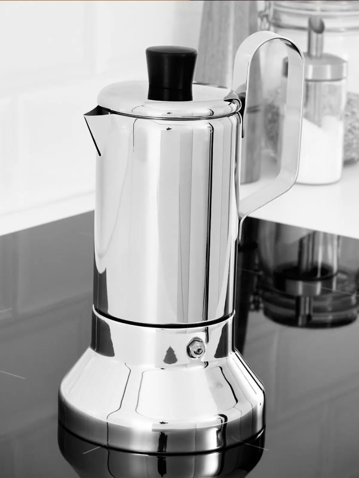 Der Espressokocher Mettalisk von Ikea  kann wegen eines defekten Sicherheitsventils beim Kochen platzen.