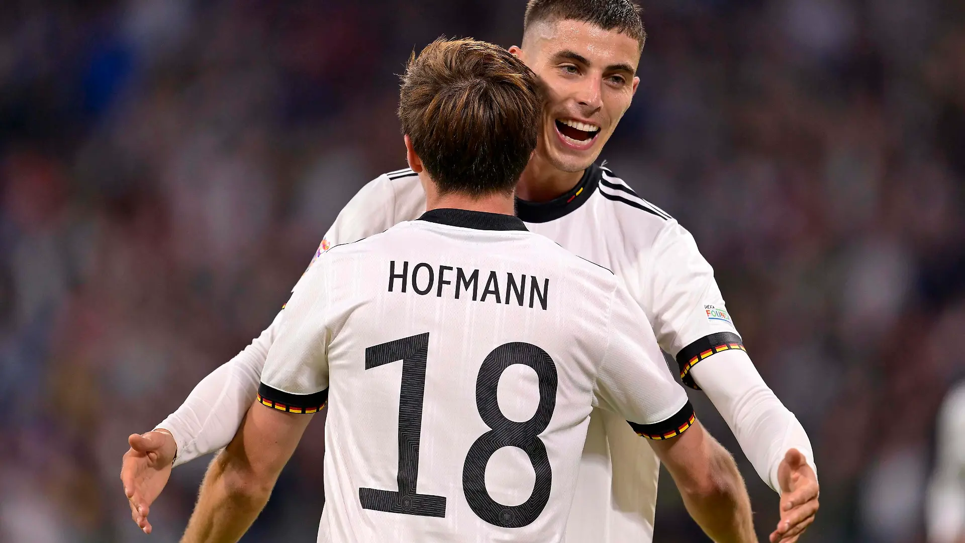  07.06.2022, Fussball Länderspiel UEFA-Nations-League 2022/23, Deutschland - England, in der Allianz-Arena München. v.l. Jonas Hofmann Deutschland und Kai Havertz Deutschland jubeln. *** 07 06 2022, football international match UEFA Nations League 2022 23, Germany England, at Allianz Arena Munich v l Jonas Hofmann Germany and Kai Havertz Germany cheer