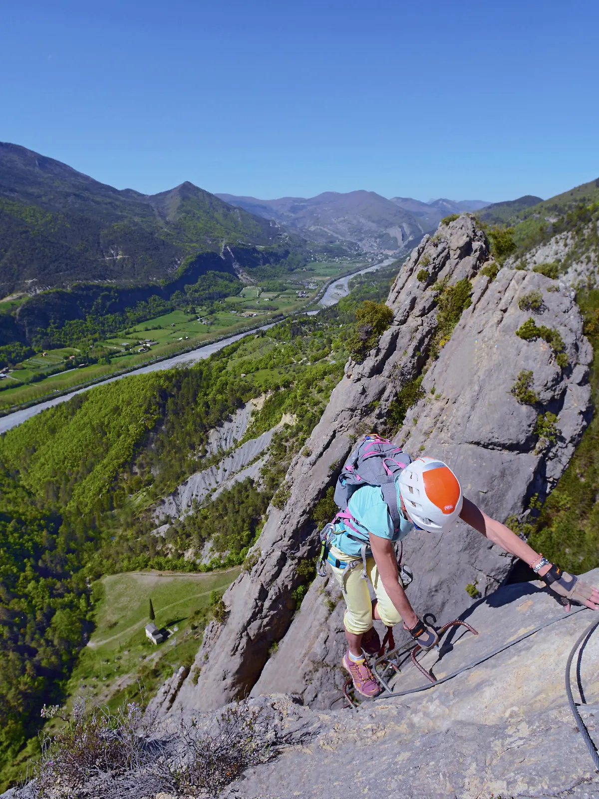 Kletterer auf dem Klettersteig Via ferrata Demoiselles du Castagnet, Frankreich, Alpes Maritimes, Puget Theniers climber on via ferrata Demoiselles du Castagnet, France, Alpes Maritimes, Puget Theniers BLWS657220 *** Climber on via ferrata Demoiselles du Castagnet, France, Alpes Maritimes, Puget Theniers climber on via ferrata Demoiselles du Castagnet, France, Alpes Maritimes, Puget Theniers BLWS657220 Copyright: xblickwinkel/P.xRoyerx 