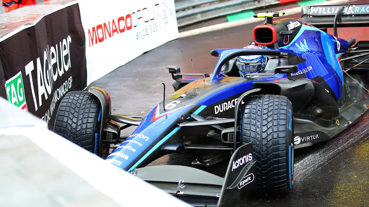 MONTE-CARLO, MONACO - MAY 29: Nicholas Latifi of Canada driving the (6) Williams FW44 Mercedes collides with the track barrier on the formation lap during the F1 Grand Prix of Monaco at Circuit de Monaco on May 29, 2022 in Monte-Carlo, Monaco. (Photo by Eric Alonso/Getty Images)