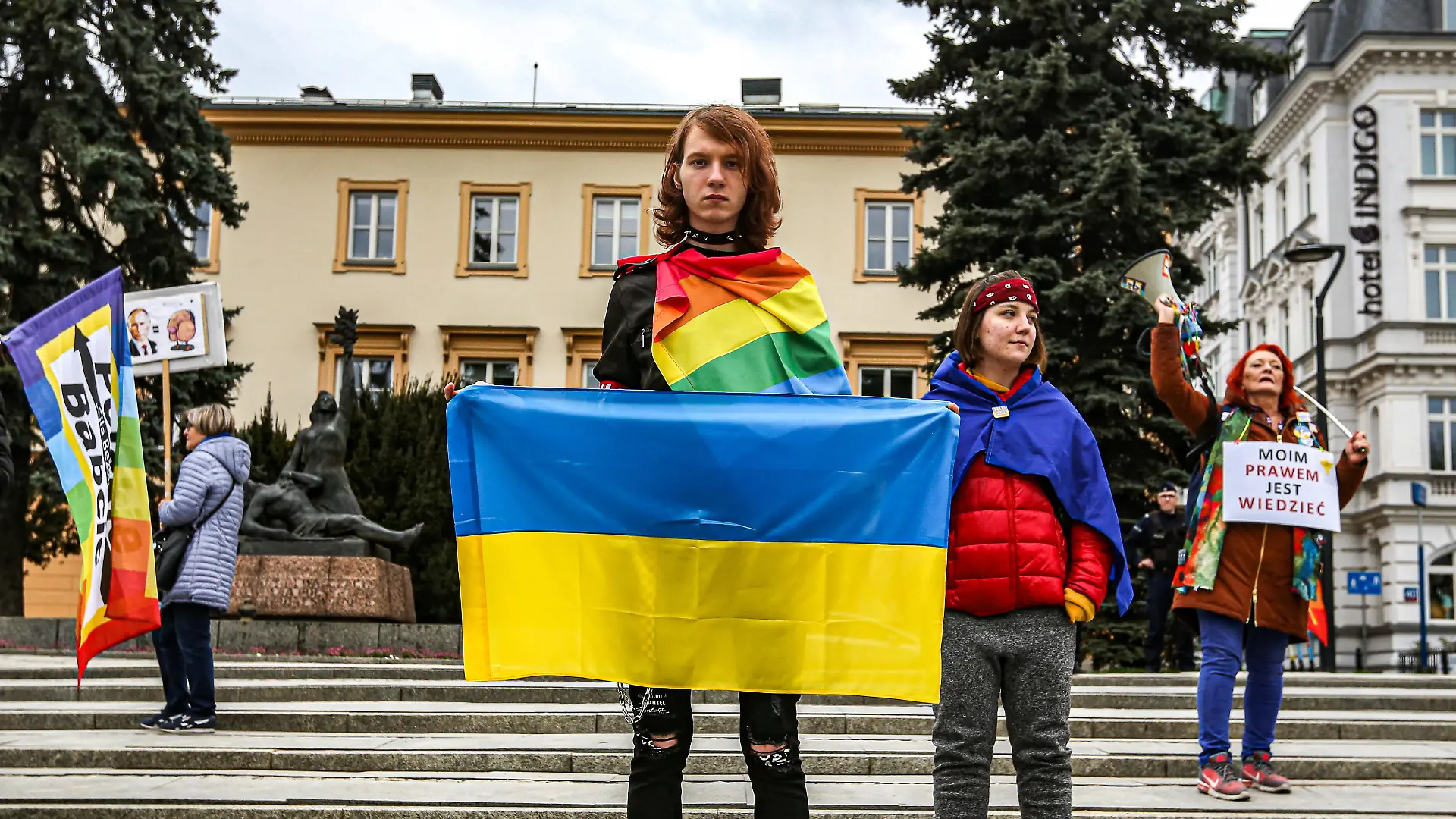 April 21, 2022, Warsaw, Poland: A group of activists, organized by a group who call themselves Polskie Babacie, or Polish Grannies run a protest throughout Warsaw in protest of Putin, The Ukrainian War, rights for the LGBTQ+ community and for the wellbeing of their grandchildren. The protest started at the Rondo de Gaulle in downtown Warsaw and ended in front of the Central Train Station, a hub of multinationals and one of the processing points for refugees. (Credit Image: Â© Bianca Otero/ZUMA Press Wire