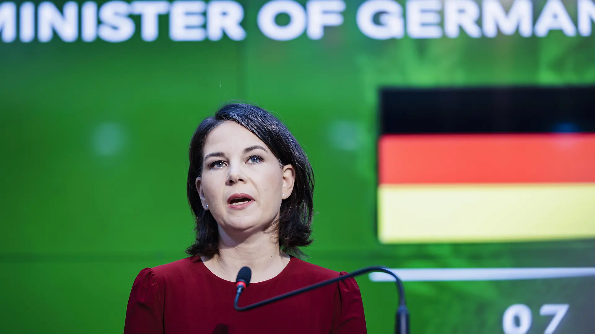 Annalena Baerbock Buendnis 90/Die Gruenen, Bundesaussenministerin, und Bilawal Bhutto Zardari, Aussenminister der Islamischen Republik Pakistan, geben gemeinsam eine Pressekonferenz nach einem Gespraech, im Aussenministerium der Islamischen Republik Pakistan in Islamabat. 07.06.2022. Islamabad Pakistan *** Annalena Baerbock Buendnis 90 Die Gruenen , German Foreign Minister, and Bilawal Bhutto Zardari, Minister of Foreign Affairs of the Islamic Republic of Pakistan, hold a joint press conference after talks, at the Ministry of Foreign Affairs of the Islamic Republic of Pakistan in Islamabat 07 06 2022 Islamabad Pakistan Copyright: xFelixxZahn/photothek.netx