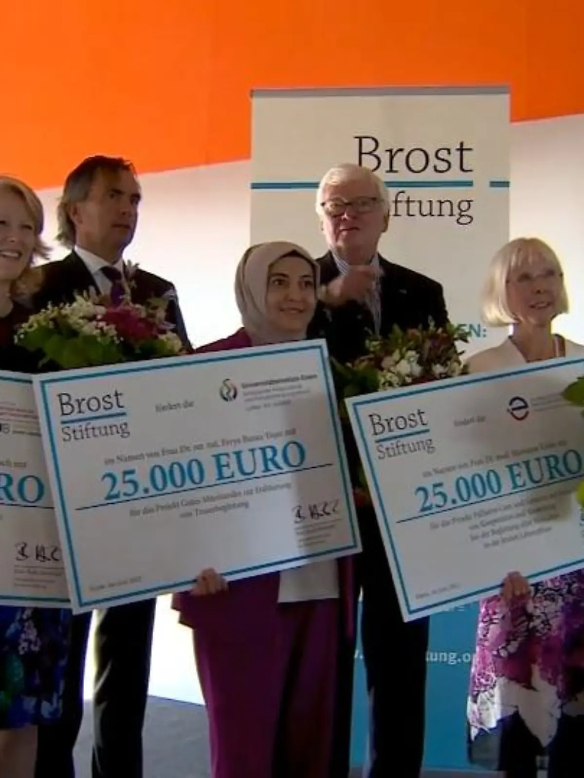 Bild zu: "Biologin in Essen geehrt"
