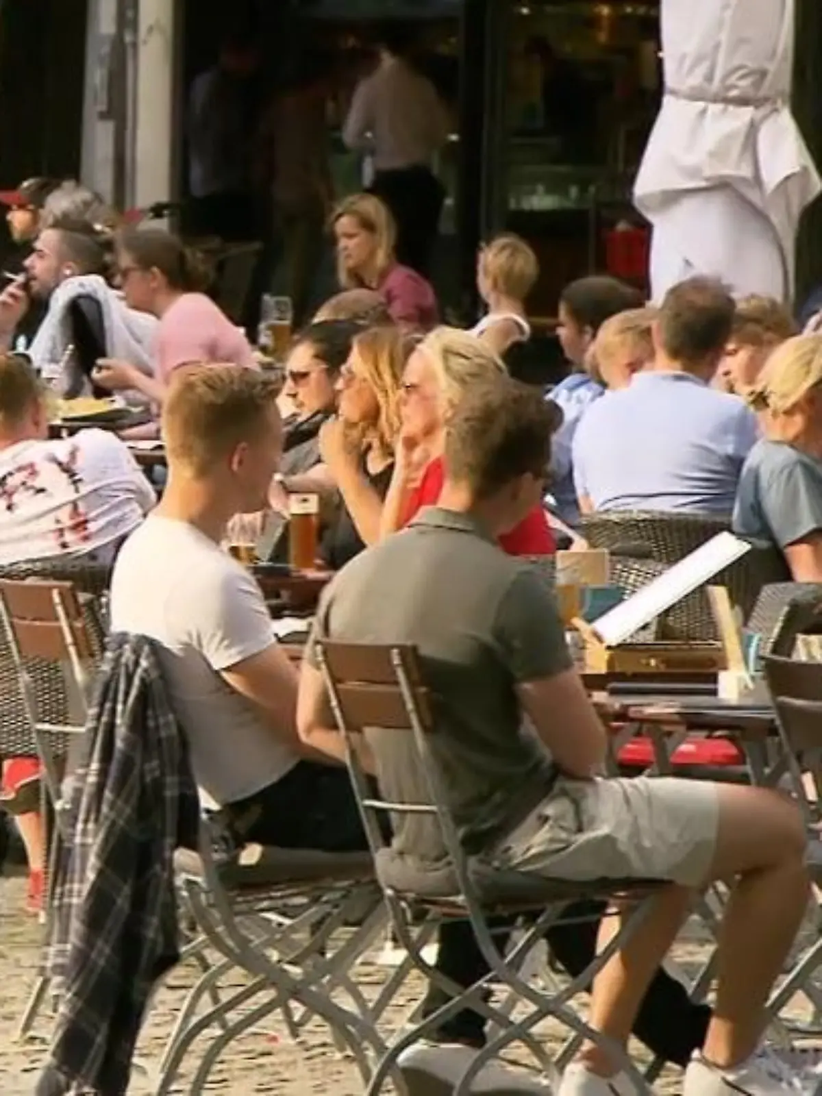 Bild zu: "Kölner Gastro sucht Mitarbeiter"