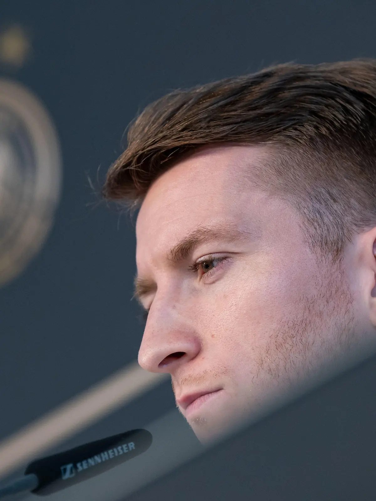 ARCHIV - 22.03.2019, Niedersachsen, Wolfsburg: Fußball: Nationalmannschaft, Pressekonferenz vor dem EM-Qualifikationsspiel gegen die Niederlande. Deutschlands Marco Reus spricht zu Journalisten. (zu dpa «Dortmunds Kapitän Reus verzichtet auf Teilnahme an Fußball-EM») Foto: Peter Steffen/dpa +++ dpa-Bildfunk +++