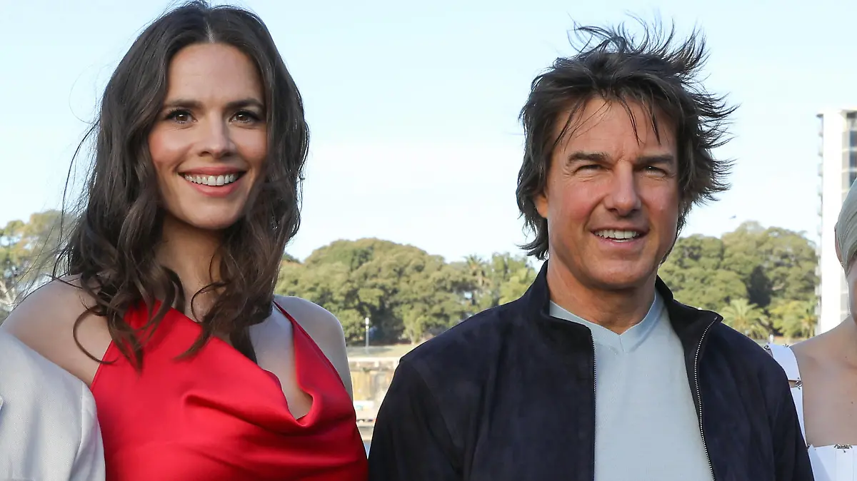 July 2, 2023: SIMON PEGG, HAYLEY ATWELL and TOM CRUISE poses during the Mission: Impossible - Dead Reckoning Part One Photo Call at Circular Quay on July 02, 2023 in Sydney, NSW Australia - ZUMAa155 20230702_zaa_a155_046 Copyright: xChristopherxKhouryx