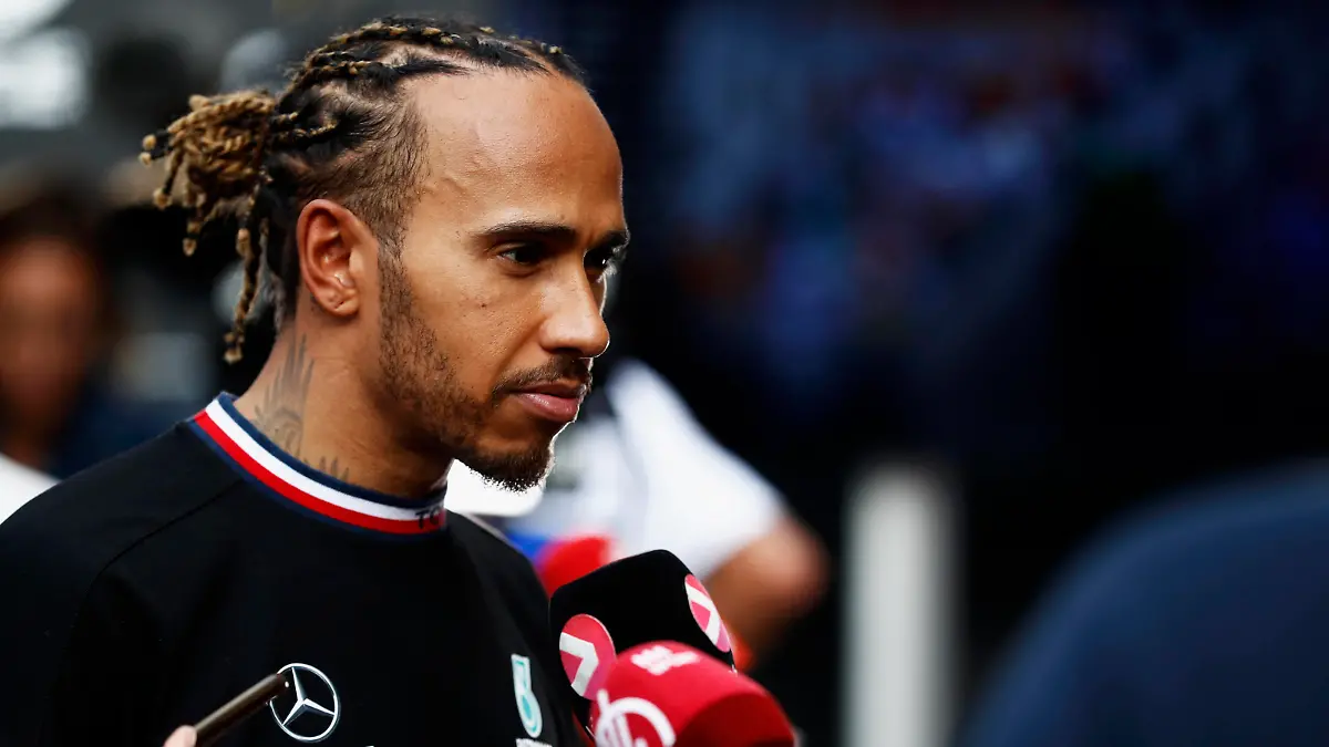 Formula 1 2022: Monaco GP CIRCUIT DE MONACO, MONACO - MAY 28: Sir Lewis Hamilton, Mercedes-AMG, talks to the press during the Monaco GP at Circuit de Monaco on Saturday May 28, 2022 in Monte Carlo, Monaco. Photo by Carl Bingham / LAT Images Images PUBLICATIONxINxGERxSUIxAUTxHUNxONLY GP2207_154218_31I3916