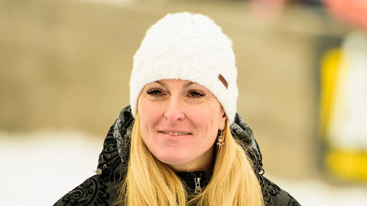 Janica Kostelic and Minister of Sport and Tourism of Poland Witold Banka at the Planica FIS Ski Jumping World Cup final in Planica, Slovenia on March 25, 2017. (Photo by Rok Rakun / Pacific Press)
