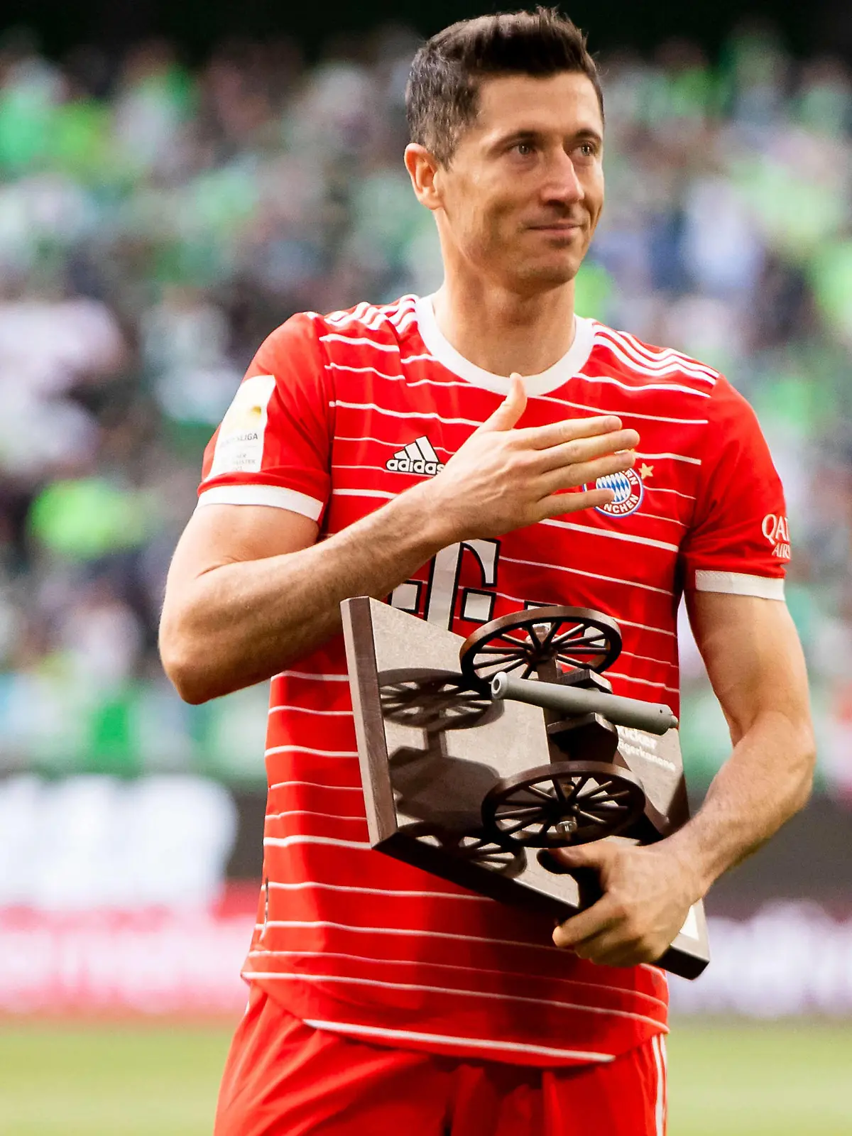  14.05.2022, xfrx, Fussball 1.Bundesliga, VfL Wolfsburg - FC Bayern Muenchen emspor, v.l. Robert Lewandowski FC Bayern Muenchen DFL/DFB REGULATIONS PROHIBIT ANY USE OF PHOTOGRAPHS as IMAGE SEQUENCES and/or QUASI-VIDEO Wolfsburg *** 14 05 2022, xfrx, football 1 Bundesliga, VfL Wolfsburg FC Bayern Muenchen emspor, v l Robert Lewandowski FC Bayern Muenchen DFL DFB REGULATES PROHIBIT ANY USE OF PHOTOGRAPHS as IMAGE SEQUENCES and or QUASI VIDEO Wolfsburg